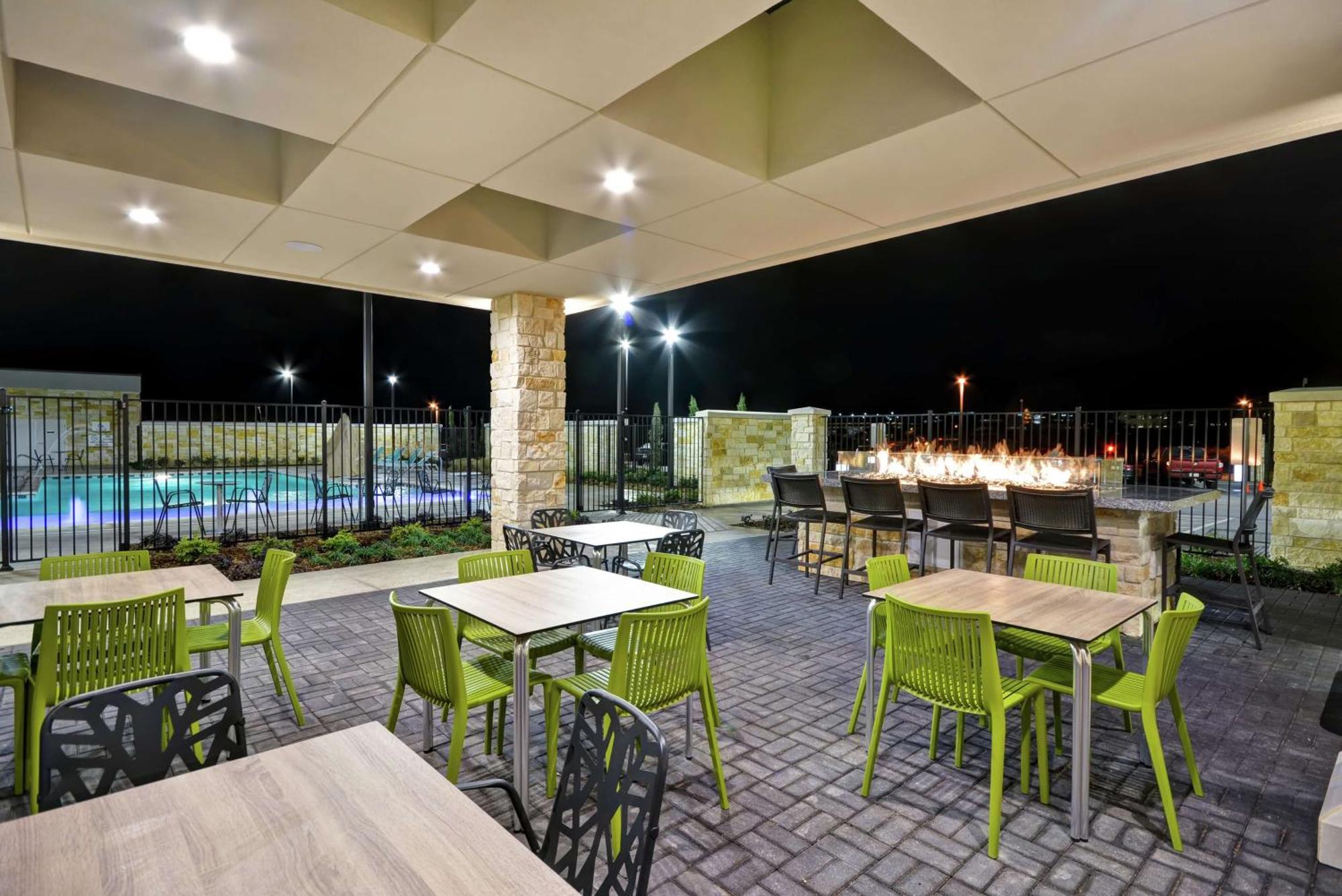 Home2 Suites Plano Legacy West Luaran gambar